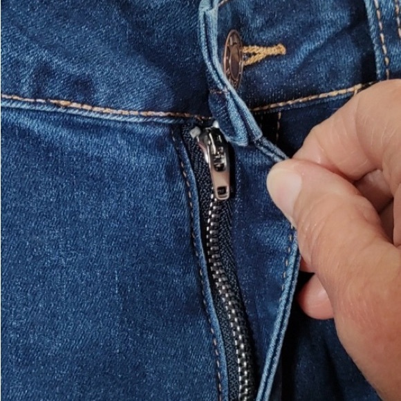 NWT BAMBOO Blue Flare Jeans with Intricate Embroidered Flowers Hearts - Picture 9 of 11